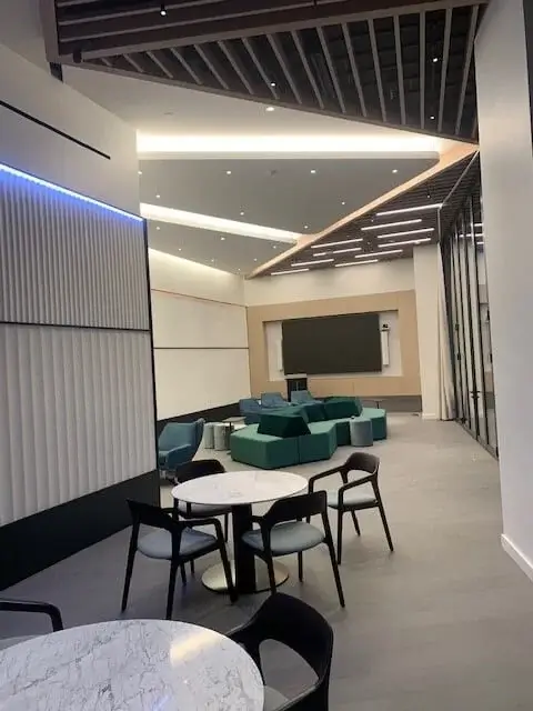 Commercial-TI - 5 Sitting View